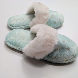 Pottery Barn Teen Aqua Star Slippers Size 7-8